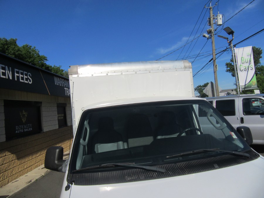 Used Ford Econoline Commercial Cutaway E-350 Super Duty 158" SRW 2014 | Royalty Auto Sales. Little Ferry, New Jersey Used Ford Econoline Commercial Cutaway E-350 Super Duty 158" SRW 2014 | Royalty Auto Sales. Little Ferry, New Jersey