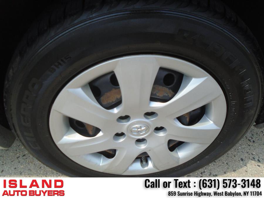 Used Toyota Camry Base 4dr Sedan 6A 2010 | Island Auto Buyers. West Babylon, New York Used Toyota Camry Base 4dr Sedan 6A 2010 | Island Auto Buyers. West Babylon, New York