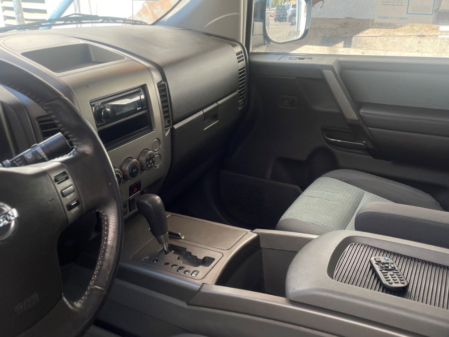 2006 Nissan Titan SE King Cab 4WD, available for sale in Corona, California | Green Light Auto. Corona, California 2006 Nissan Titan SE King Cab 4WD, available for sale in Corona, California | Green Light Auto. Corona, California