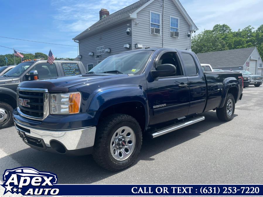 2010 GMC Sierra 1500 4WD Ext Cab 157.5" SLE, available for sale in Selden, New York | Apex Auto. Selden, New York