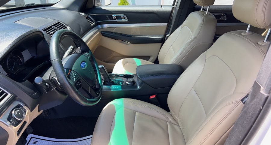 2016 Ford Explorer 4WD 4dr XLT, available for sale in Waterbury, Connecticut | West End Automotive Center. Waterbury, Connecticut 2016 Ford Explorer 4WD 4dr XLT, available for sale in Waterbury, Connecticut | West End Automotive Center. Waterbury, Connecticut