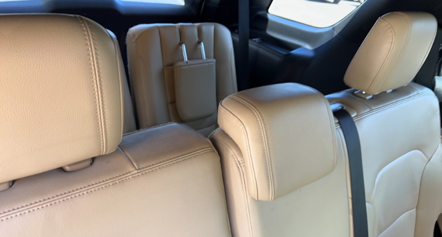 2016 Ford Explorer 4WD 4dr XLT, available for sale in Waterbury, Connecticut | West End Automotive Center. Waterbury, Connecticut 2016 Ford Explorer 4WD 4dr XLT, available for sale in Waterbury, Connecticut | West End Automotive Center. Waterbury, Connecticut