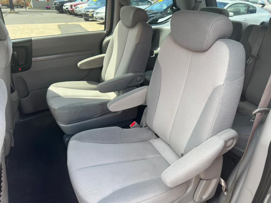 2010 Kia Sedona 4dr LWB LX, available for sale in Plantsville, Connecticut | L&S Automotive LLC. Plantsville, Connecticut 2010 Kia Sedona 4dr LWB LX, available for sale in Plantsville, Connecticut | L&S Automotive LLC. Plantsville, Connecticut