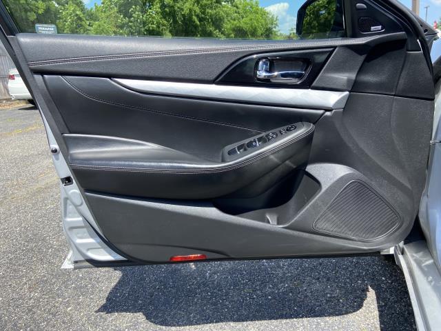 Used Nissan Maxima 3.5 SL 2017 | Baron Supercenter. Patchogue, New York Used Nissan Maxima 3.5 SL 2017 | Baron Supercenter. Patchogue, New York