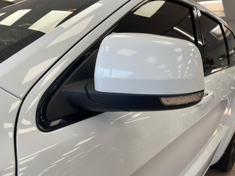 Used Jeep Grand Cherokee SRT 4x4 2019 | Power Motors East. Massapequa Park, New York Used Jeep Grand Cherokee SRT 4x4 2019 | Power Motors East. Massapequa Park, New York