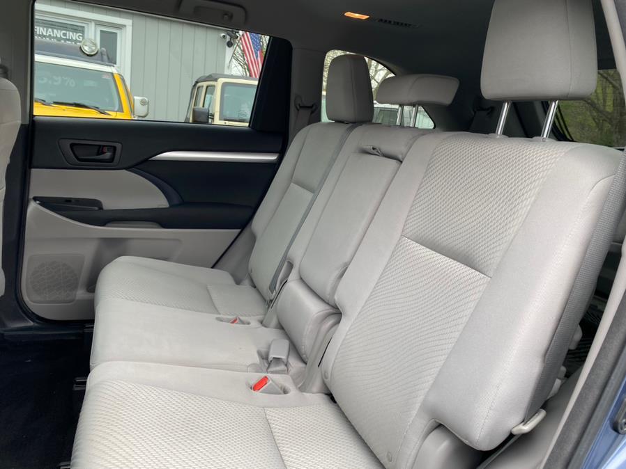 Used Toyota Highlander AWD 4dr V6 LE Plus (Natl) 2014 | Lava Motors 2 Inc. Canton, Connecticut Used Toyota Highlander AWD 4dr V6 LE Plus (Natl) 2014 | Lava Motors 2 Inc. Canton, Connecticut