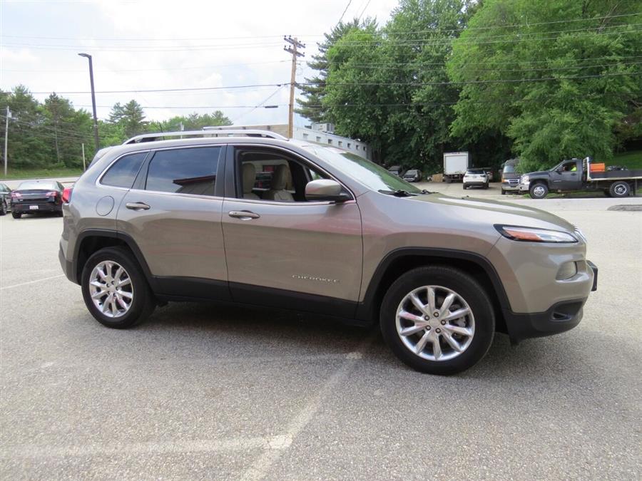 Used Jeep Cherokee Limited 4x4 4dr SUV 2017 | Lake City Exports Inc. Auburn, Maine Used Jeep Cherokee Limited 4x4 4dr SUV 2017 | Lake City Exports Inc. Auburn, Maine