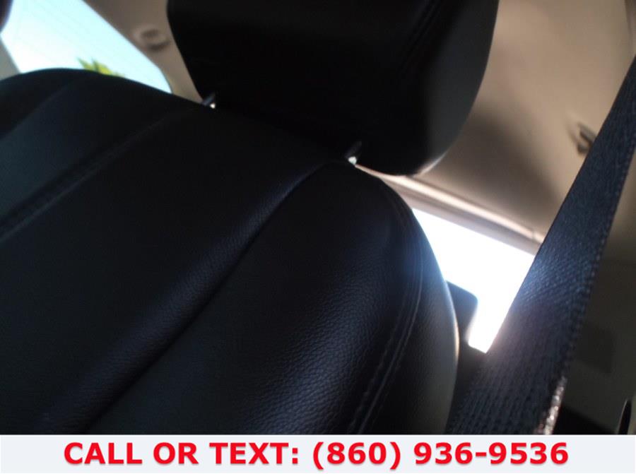 Used Chevrolet Tahoe 4WD 4dr 1500 LTZ 2008 | Lee Motors Sales Inc. Hartford, Connecticut Used Chevrolet Tahoe 4WD 4dr 1500 LTZ 2008 | Lee Motors Sales Inc. Hartford, Connecticut