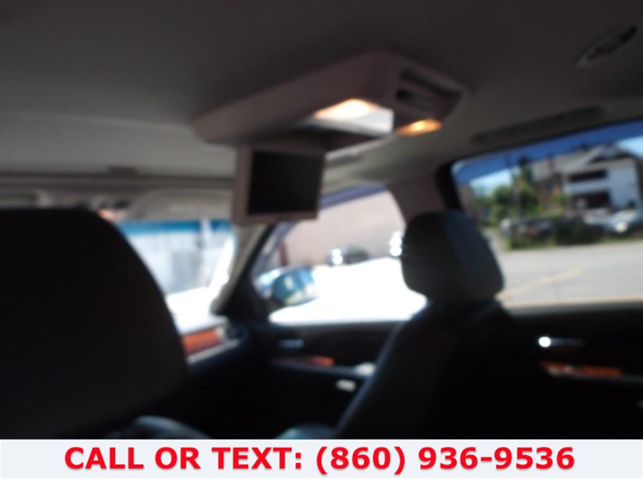 Used Chevrolet Tahoe 4WD 4dr 1500 LTZ 2008 | Lee Motors Sales Inc. Hartford, Connecticut Used Chevrolet Tahoe 4WD 4dr 1500 LTZ 2008 | Lee Motors Sales Inc. Hartford, Connecticut