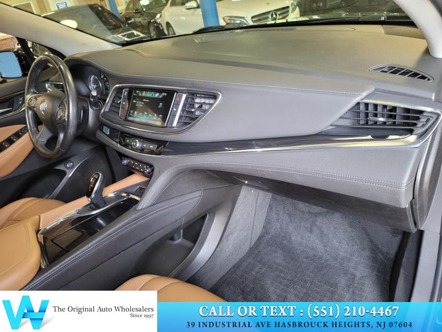 2018 Buick Enclave AWD 4dr Essence, available for sale in Lodi, New Jersey | AW Auto & Truck Wholesalers, Inc. Lodi, New Jersey 2018 Buick Enclave AWD 4dr Essence, available for sale in Lodi, New Jersey | AW Auto & Truck Wholesalers, Inc. Lodi, New Jersey