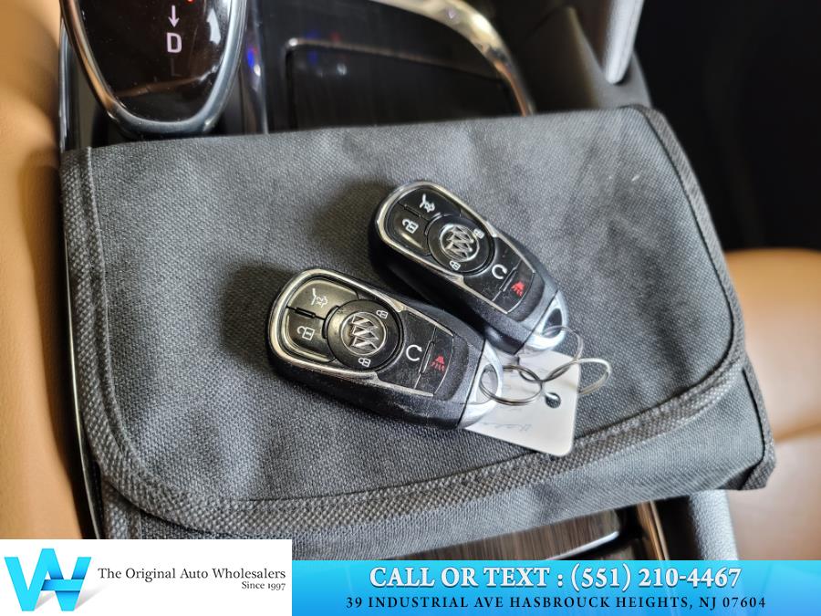 2018 Buick Enclave AWD 4dr Essence, available for sale in Lodi, New Jersey | AW Auto & Truck Wholesalers, Inc. Lodi, New Jersey 2018 Buick Enclave AWD 4dr Essence, available for sale in Lodi, New Jersey | AW Auto & Truck Wholesalers, Inc. Lodi, New Jersey