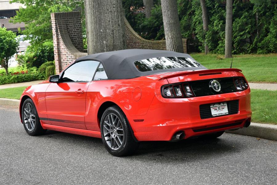 Used Ford Mustang V6 2dr Convertible 2014 | Camy Cars. Great Neck, New York Used Ford Mustang V6 2dr Convertible 2014 | Camy Cars. Great Neck, New York