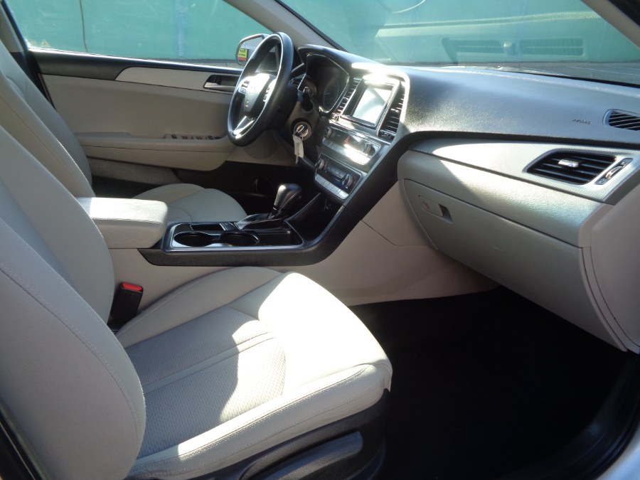 Used Hyundai Sonata SE 2.4L 2019 | NY Auto Traders. Valley Stream, New York Used Hyundai Sonata SE 2.4L 2019 | NY Auto Traders. Valley Stream, New York