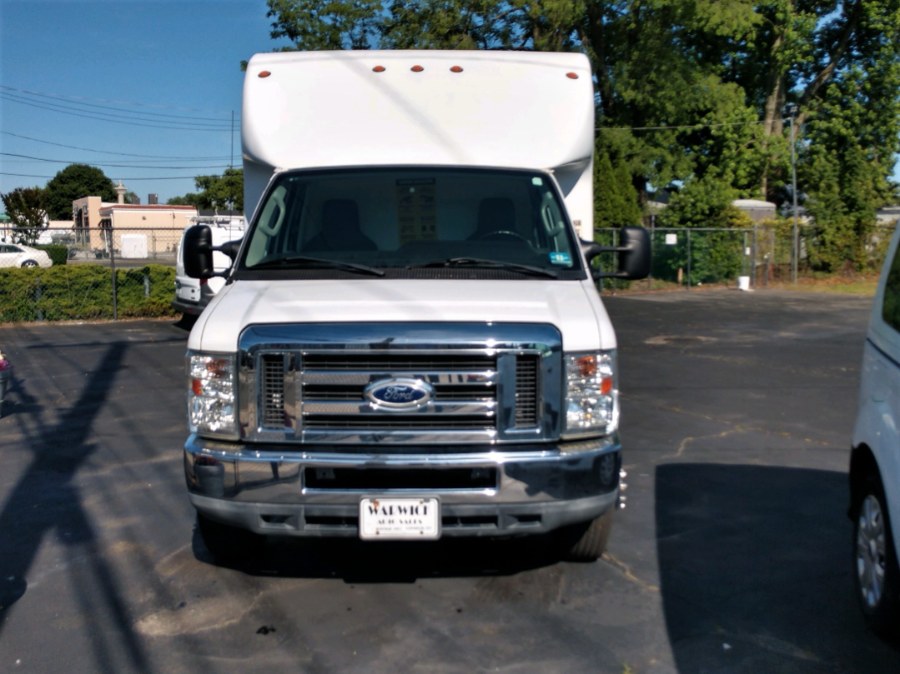 Used Ford E350 16FT BOX TRUCK E-350 Super Duty 158" DRW 2015 | Warwick Auto Sales Inc. COPIAGUE, New York Used Ford E350 16FT BOX TRUCK E-350 Super Duty 158" DRW 2015 | Warwick Auto Sales Inc. COPIAGUE, New York