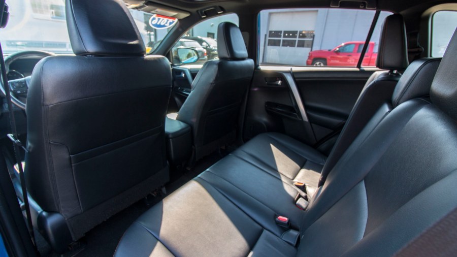 Used Toyota RAV4 AWD 4dr SE (Natl) 2016 | Inman Motors Sales. Medford, Massachusetts Used Toyota RAV4 AWD 4dr SE (Natl) 2016 | Inman Motors Sales. Medford, Massachusetts