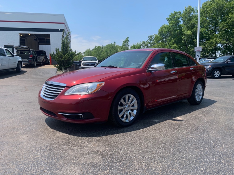 Used Chrysler 200 4dr Sdn Limited 2014 | Marsh Auto Sales LLC. Ortonville, Michigan