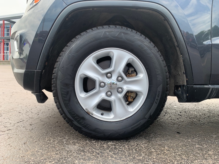Used Jeep Grand Cherokee 4WD 4dr Altitude 2015 | Marsh Auto Sales LLC. Ortonville, Michigan Used Jeep Grand Cherokee 4WD 4dr Altitude 2015 | Marsh Auto Sales LLC. Ortonville, Michigan