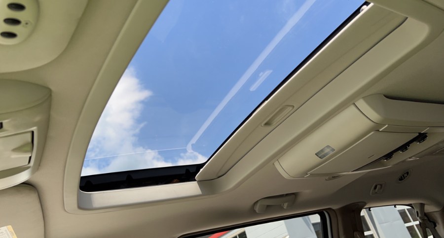 Used Chrysler Town & Country 4dr Wgn Touring-L Anniversary Edition 2016 | West End Automotive Center. Waterbury, Connecticut Used Chrysler Town & Country 4dr Wgn Touring-L Anniversary Edition 2016 | West End Automotive Center. Waterbury, Connecticut