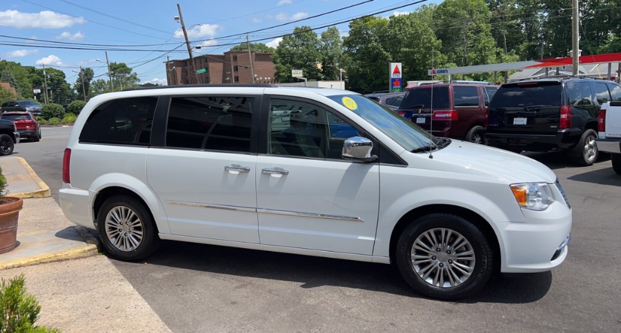 Used Chrysler Town & Country 4dr Wgn Touring-L Anniversary Edition 2016 | West End Automotive Center. Waterbury, Connecticut Used Chrysler Town & Country 4dr Wgn Touring-L Anniversary Edition 2016 | West End Automotive Center. Waterbury, Connecticut
