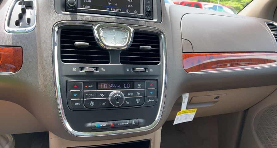 Used Chrysler Town & Country 4dr Wgn Touring-L Anniversary Edition 2016 | West End Automotive Center. Waterbury, Connecticut Used Chrysler Town & Country 4dr Wgn Touring-L Anniversary Edition 2016 | West End Automotive Center. Waterbury, Connecticut