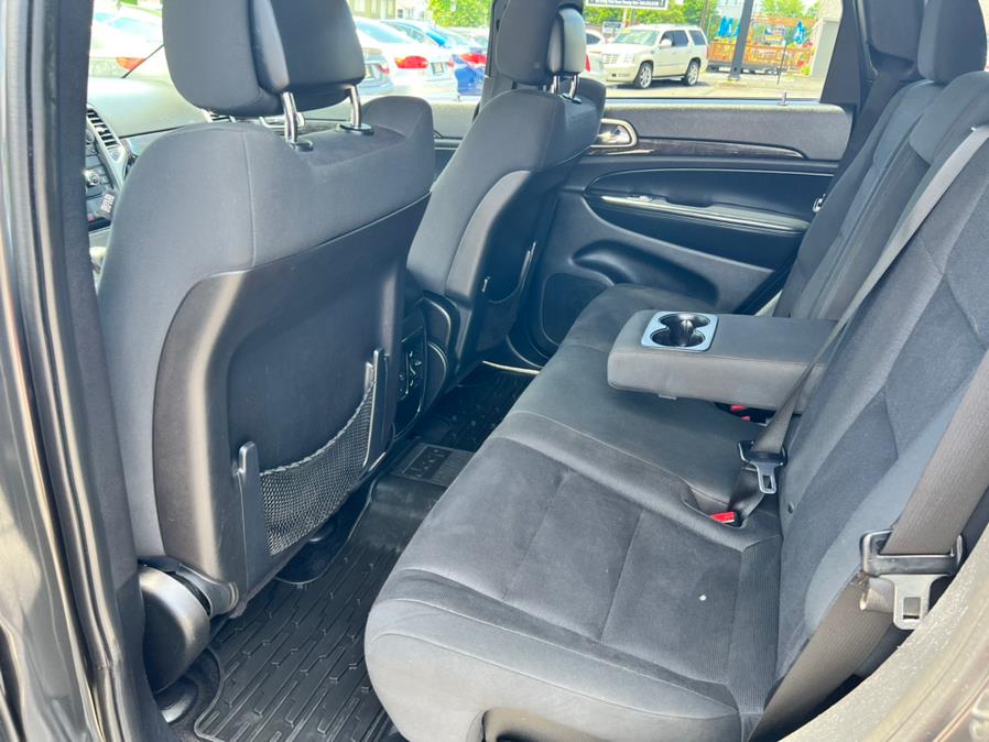 2011 Jeep Grand Cherokee 4WD 4dr Laredo, available for sale in Plantsville, Connecticut | L&S Automotive LLC. Plantsville, Connecticut 2011 Jeep Grand Cherokee 4WD 4dr Laredo, available for sale in Plantsville, Connecticut | L&S Automotive LLC. Plantsville, Connecticut