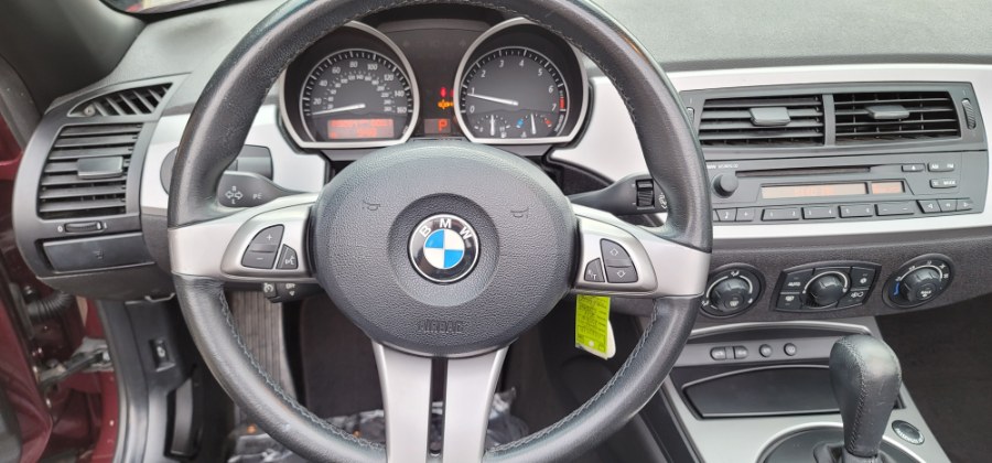 Used BMW Z4 2dr Roadster 2.5i 2005 | Dealmax Motors LLC. Bristol, Connecticut Used BMW Z4 2dr Roadster 2.5i 2005 | Dealmax Motors LLC. Bristol, Connecticut