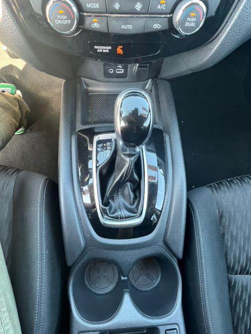 Used Nissan Rogue FWD SV 2020 | NJ Used Cars Center. Irvington, New Jersey Used Nissan Rogue FWD SV 2020 | NJ Used Cars Center. Irvington, New Jersey