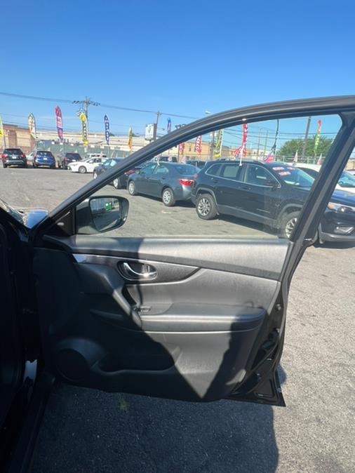Used Nissan Rogue FWD SV 2020 | NJ Used Cars Center. Irvington, New Jersey Used Nissan Rogue FWD SV 2020 | NJ Used Cars Center. Irvington, New Jersey