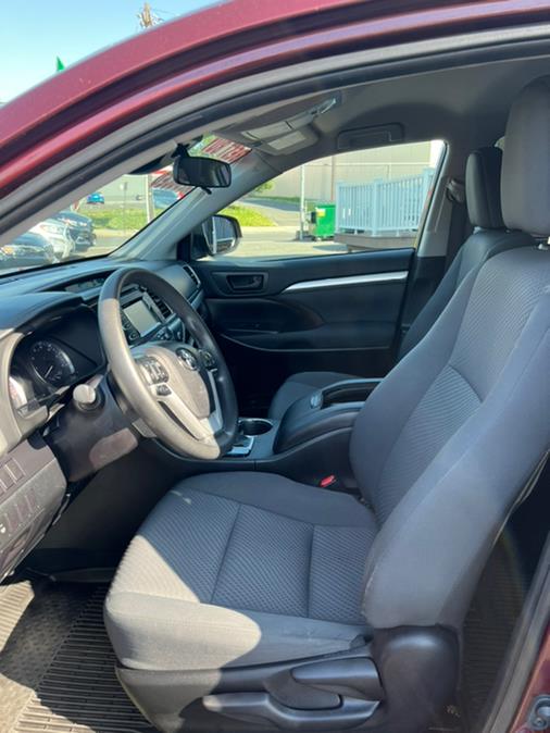 Used Toyota Highlander LE Plus V6 AWD (Natl) 2019 | NJ Used Cars Center. Irvington, New Jersey Used Toyota Highlander LE Plus V6 AWD (Natl) 2019 | NJ Used Cars Center. Irvington, New Jersey
