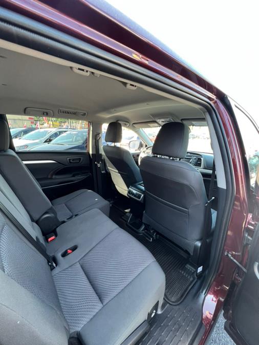 Used Toyota Highlander LE Plus V6 AWD (Natl) 2019 | NJ Used Cars Center. Irvington, New Jersey Used Toyota Highlander LE Plus V6 AWD (Natl) 2019 | NJ Used Cars Center. Irvington, New Jersey