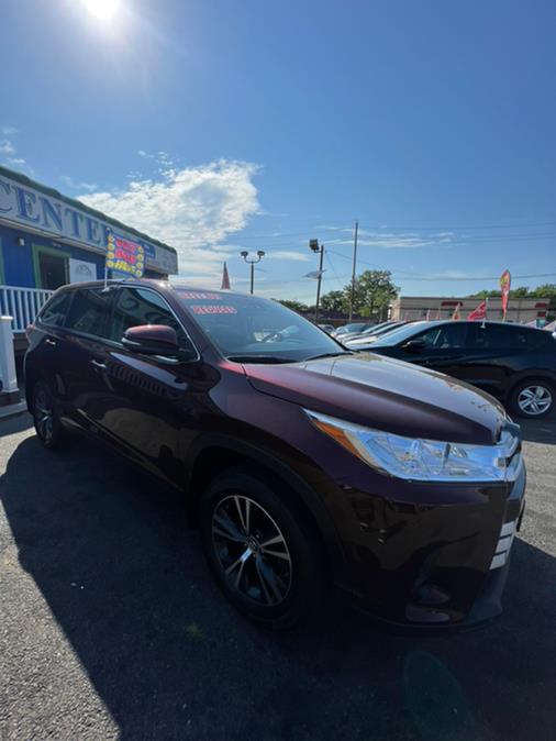Used Toyota Highlander LE Plus V6 AWD (Natl) 2019 | NJ Used Cars Center. Irvington, New Jersey Used Toyota Highlander LE Plus V6 AWD (Natl) 2019 | NJ Used Cars Center. Irvington, New Jersey