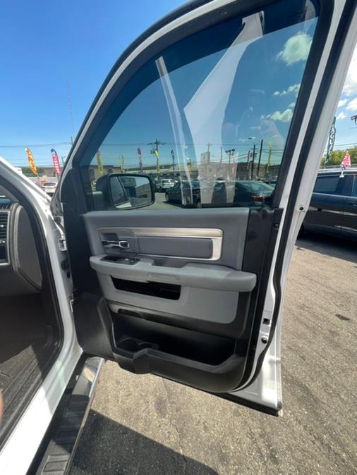 Used Ram 1500 Classic Big Horn 4x4 Crew Cab 6'4" Box 2019 | NJ Used Cars Center. Irvington, New Jersey Used Ram 1500 Classic Big Horn 4x4 Crew Cab 6'4" Box 2019 | NJ Used Cars Center. Irvington, New Jersey