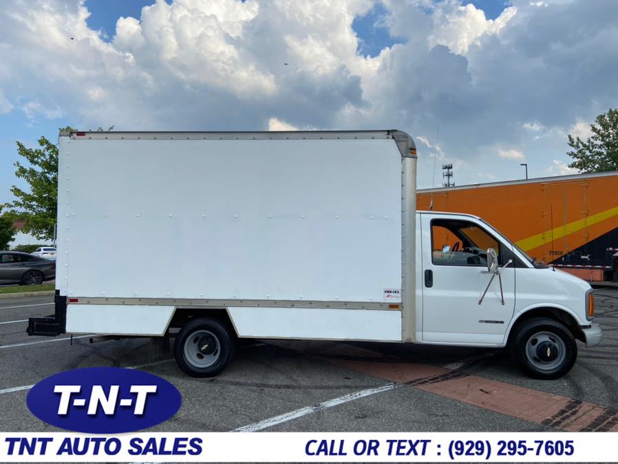 Used Chevrolet Express Commercial Cutaway 159" WB C7L DRW 2002 | TNT Auto Sales USA inc. Bronx, New York