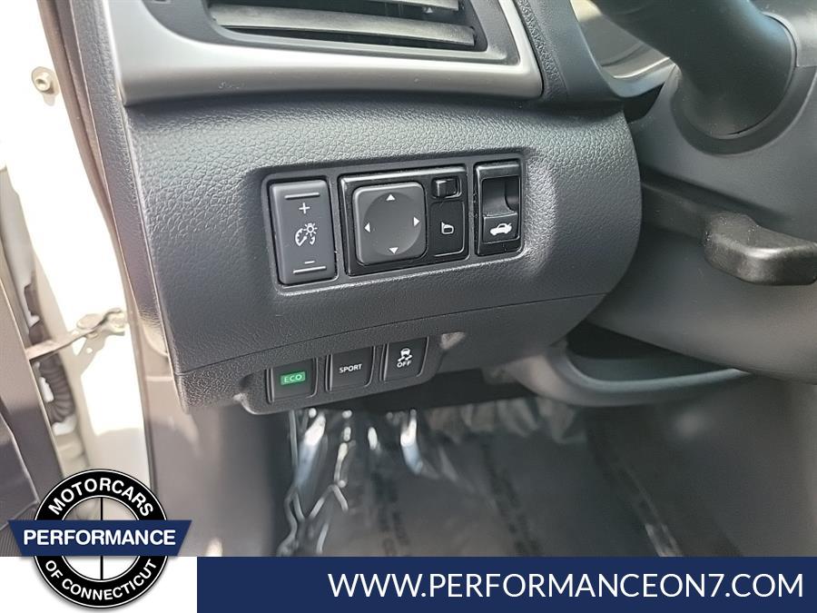 2016 Nissan Sentra 4dr Sdn I4 CVT SR, available for sale in Wilton, Connecticut | Performance Motor Cars Of Connecticut LLC. Wilton, Connecticut 2016 Nissan Sentra 4dr Sdn I4 CVT SR, available for sale in Wilton, Connecticut | Performance Motor Cars Of Connecticut LLC. Wilton, Connecticut