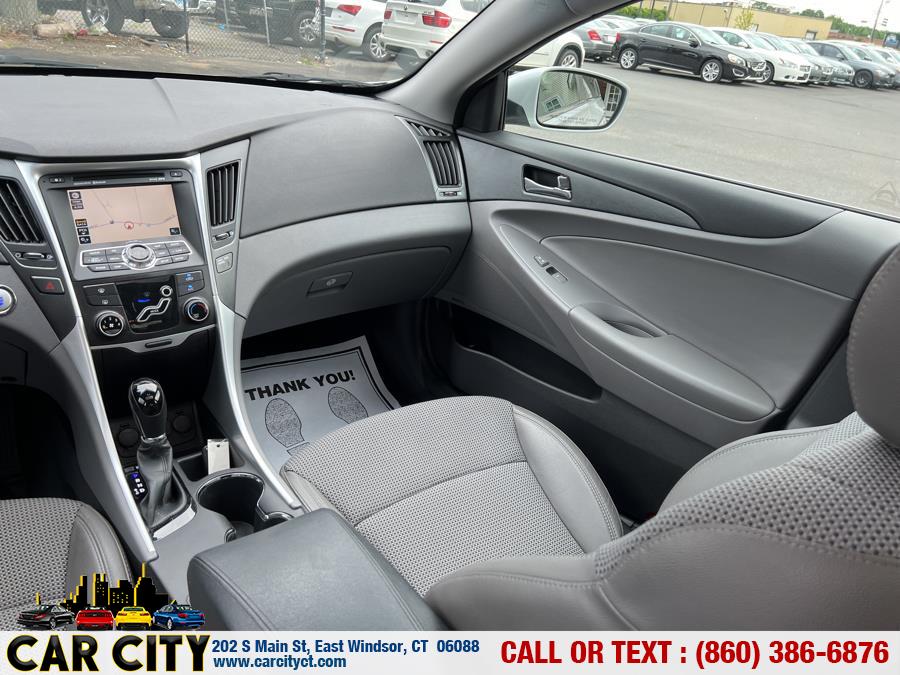 Used Hyundai Sonata 4dr Sdn 2.4L Auto Ltd *Ltd Avail* 2011 | Car City LLC. East Windsor, Connecticut Used Hyundai Sonata 4dr Sdn 2.4L Auto Ltd *Ltd Avail* 2011 | Car City LLC. East Windsor, Connecticut