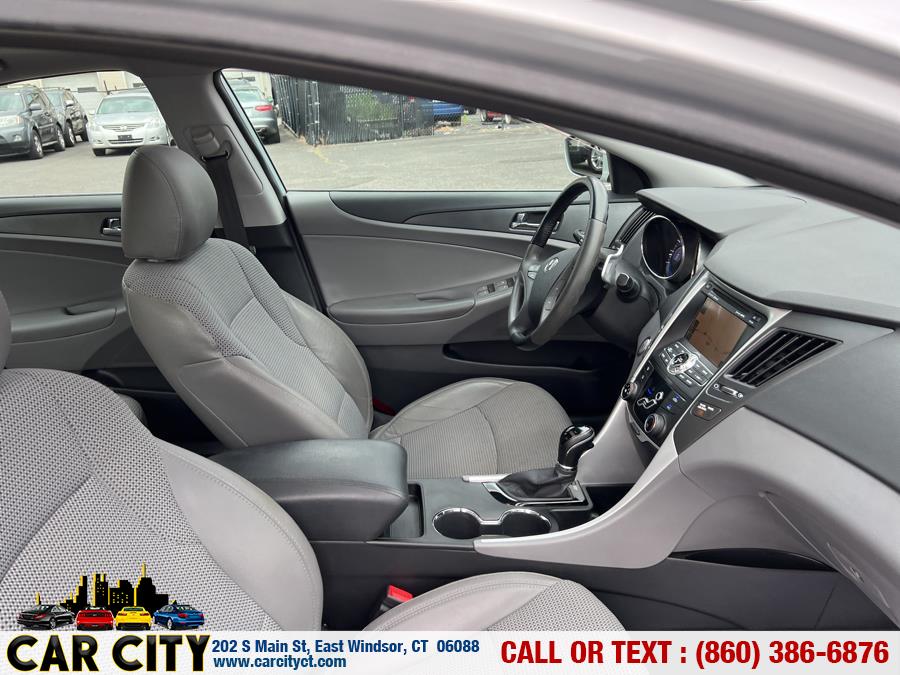 Used Hyundai Sonata 4dr Sdn 2.4L Auto Ltd *Ltd Avail* 2011 | Car City LLC. East Windsor, Connecticut Used Hyundai Sonata 4dr Sdn 2.4L Auto Ltd *Ltd Avail* 2011 | Car City LLC. East Windsor, Connecticut