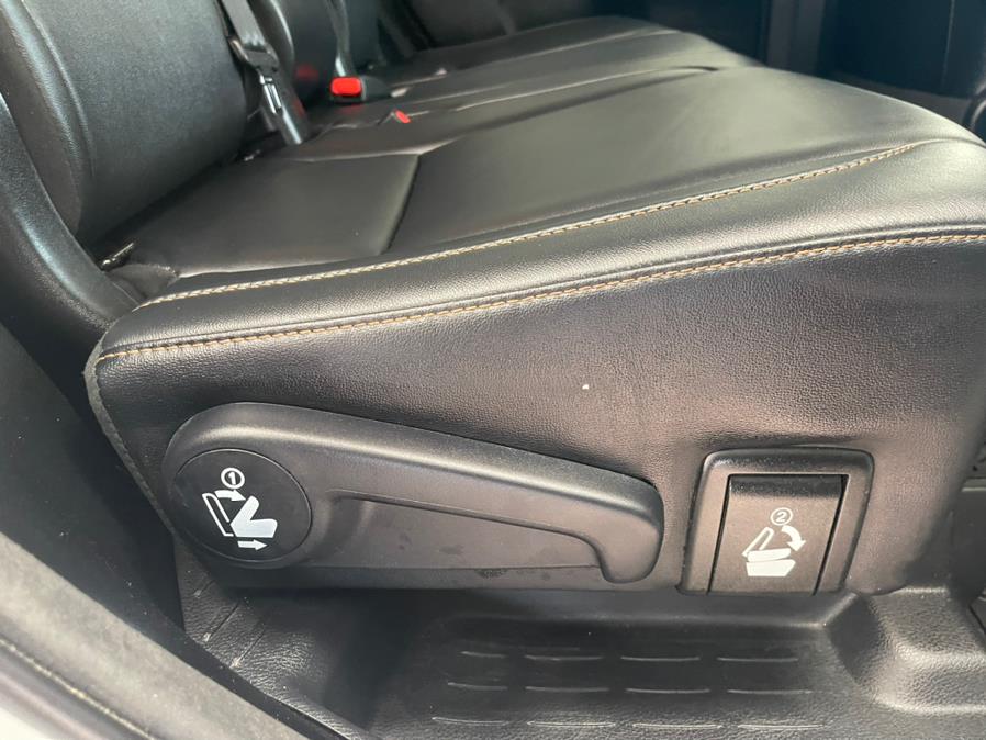 Used Toyota Highlander XLE V6 AWD (Natl) 2017 | Power Motors East. Massapequa Park, New York Used Toyota Highlander XLE V6 AWD (Natl) 2017 | Power Motors East. Massapequa Park, New York