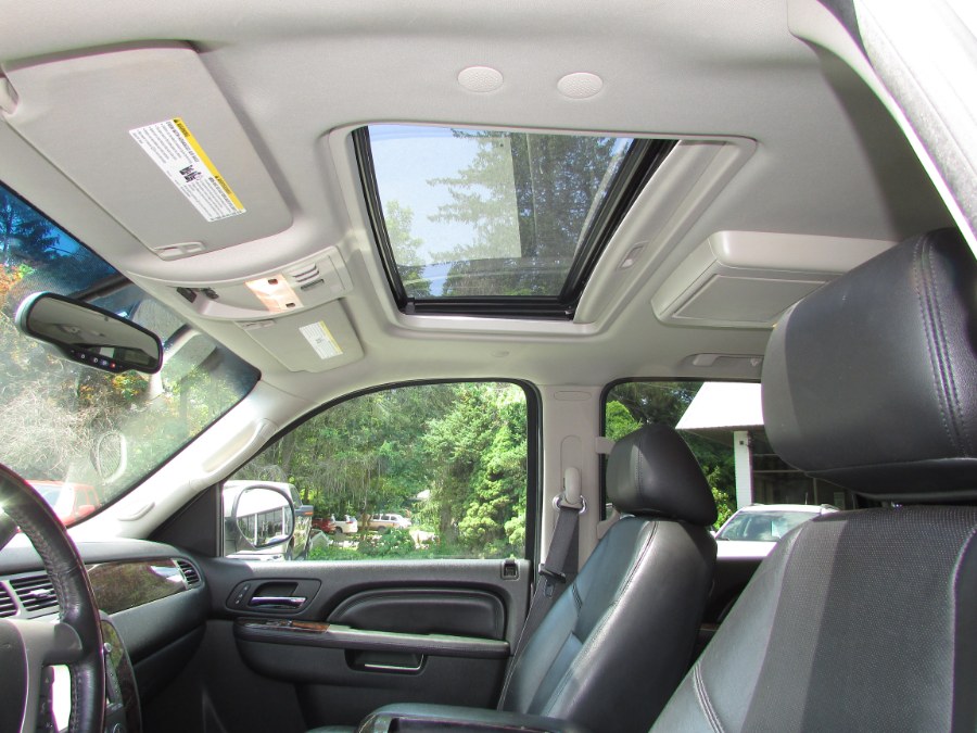 2012 GMC Yukon AWD 4dr 1500 Denali, available for sale in East Windsor, Connecticut | United Auto Sales of E Windsor, Inc. East Windsor, Connecticut 2012 GMC Yukon AWD 4dr 1500 Denali, available for sale in East Windsor, Connecticut | United Auto Sales of E Windsor, Inc. East Windsor, Connecticut