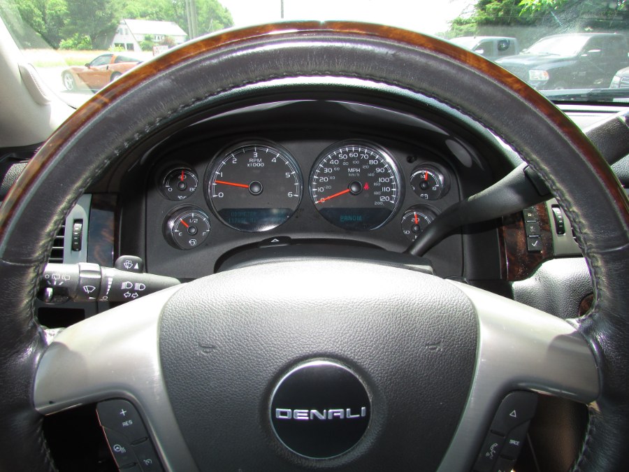 2012 GMC Yukon AWD 4dr 1500 Denali, available for sale in East Windsor, Connecticut | United Auto Sales of E Windsor, Inc. East Windsor, Connecticut 2012 GMC Yukon AWD 4dr 1500 Denali, available for sale in East Windsor, Connecticut | United Auto Sales of E Windsor, Inc. East Windsor, Connecticut
