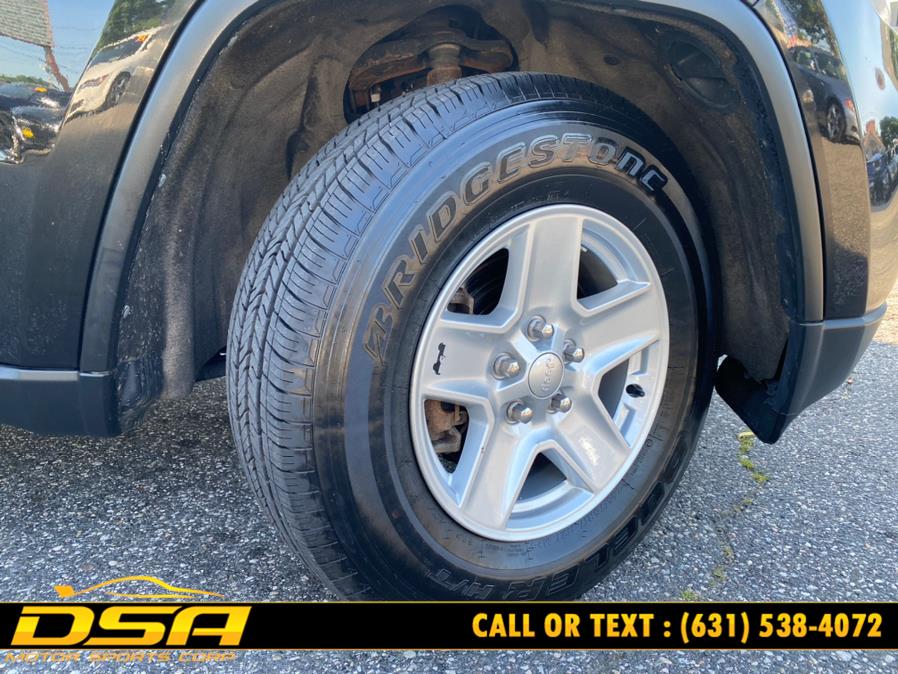2012 Jeep Grand Cherokee 4WD 4dr Laredo, available for sale in Commack, New York | DSA Motor Sports Corp. Commack, New York 2012 Jeep Grand Cherokee 4WD 4dr Laredo, available for sale in Commack, New York | DSA Motor Sports Corp. Commack, New York