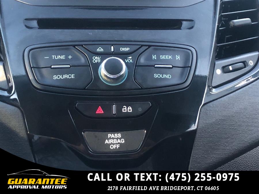 Used Ford Fiesta SE 4dr Hatchback 2014 | Guarantee Approval Motors. Bridgeport, Connecticut Used Ford Fiesta SE 4dr Hatchback 2014 | Guarantee Approval Motors. Bridgeport, Connecticut