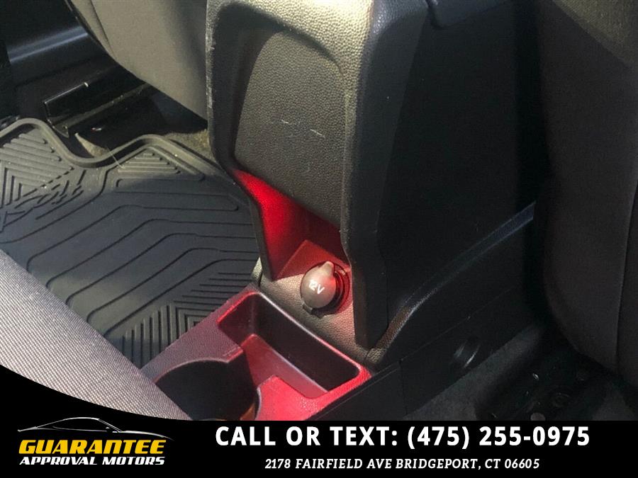 Used Ford Fiesta SE 4dr Hatchback 2014 | Guarantee Approval Motors. Bridgeport, Connecticut Used Ford Fiesta SE 4dr Hatchback 2014 | Guarantee Approval Motors. Bridgeport, Connecticut