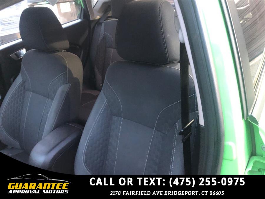 Used Ford Fiesta SE 4dr Hatchback 2014 | Guarantee Approval Motors. Bridgeport, Connecticut Used Ford Fiesta SE 4dr Hatchback 2014 | Guarantee Approval Motors. Bridgeport, Connecticut