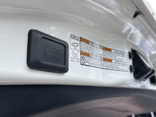 Used Toyota Rav4 SE 2017 | Blasius of Danbury. Danbury, Connecticut Used Toyota Rav4 SE 2017 | Blasius of Danbury. Danbury, Connecticut