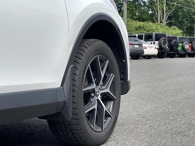 Used Toyota Rav4 SE 2017 | Blasius of Danbury. Danbury, Connecticut Used Toyota Rav4 SE 2017 | Blasius of Danbury. Danbury, Connecticut
