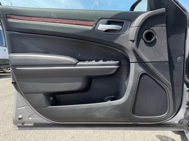 Used Chrysler 300 Base 2014 | Blasius of Danbury. Danbury, Connecticut Used Chrysler 300 Base 2014 | Blasius of Danbury. Danbury, Connecticut