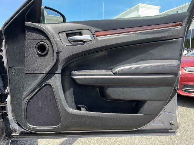 Used Chrysler 300 Base 2014 | Blasius of Danbury. Danbury, Connecticut Used Chrysler 300 Base 2014 | Blasius of Danbury. Danbury, Connecticut
