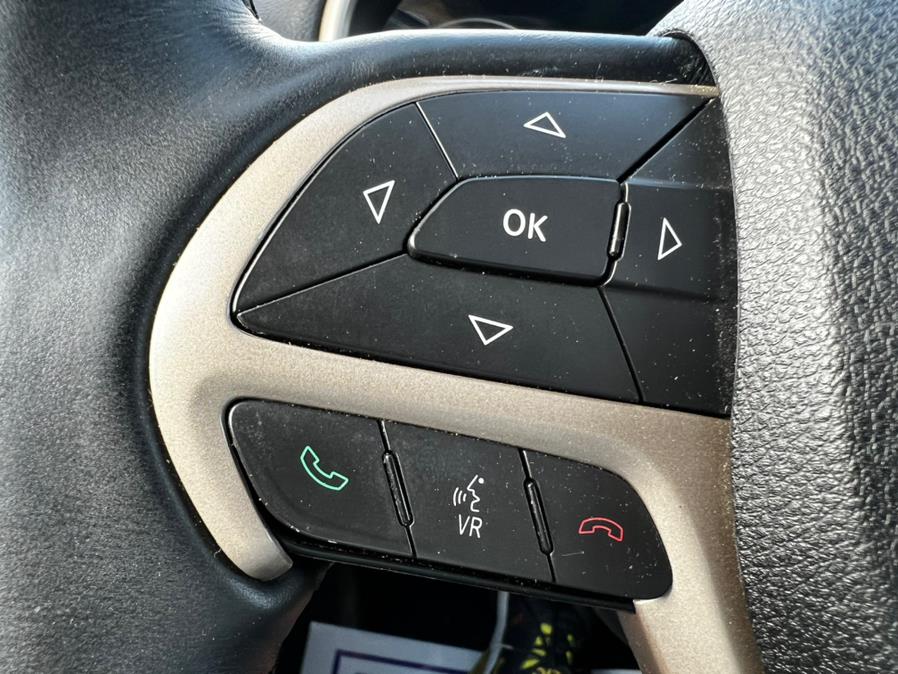 Used Jeep Cherokee Latitude 4x4 2017 | Fairway Auto Sales. Hancock, Maine Used Jeep Cherokee Latitude 4x4 2017 | Fairway Auto Sales. Hancock, Maine