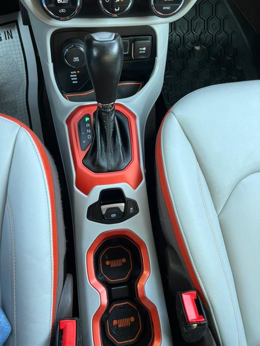 Used Jeep Renegade 4WD 4dr Limited 2015 | Mikes Auto Sales LLC. Garfield, New Jersey Used Jeep Renegade 4WD 4dr Limited 2015 | Mikes Auto Sales LLC. Garfield, New Jersey