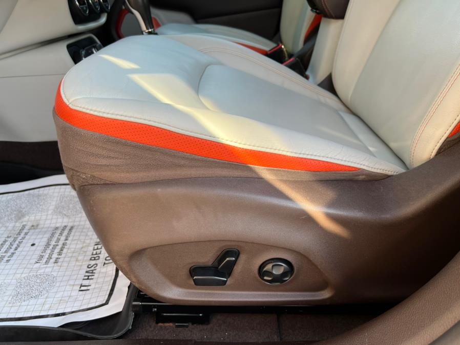 Used Jeep Renegade 4WD 4dr Limited 2015 | Mikes Auto Sales LLC. Garfield, New Jersey Used Jeep Renegade 4WD 4dr Limited 2015 | Mikes Auto Sales LLC. Garfield, New Jersey